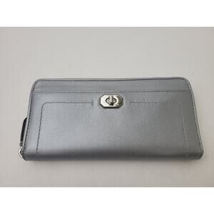 COACH Saffiano Silver Leather Turnlock Zip Around Accordion Wallet EUC